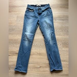 Levi’s Perfect Waist 525 Straight Leg Medium Wash Jeans